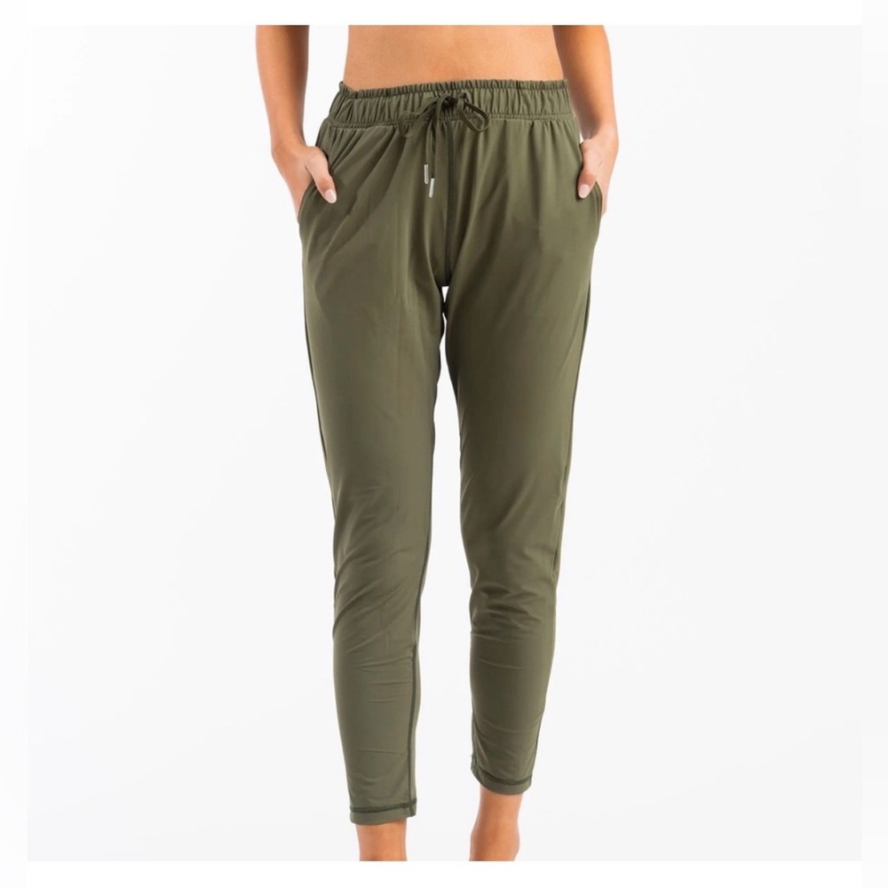Zyia Active Green Everywhere Women's Joggers size Medium